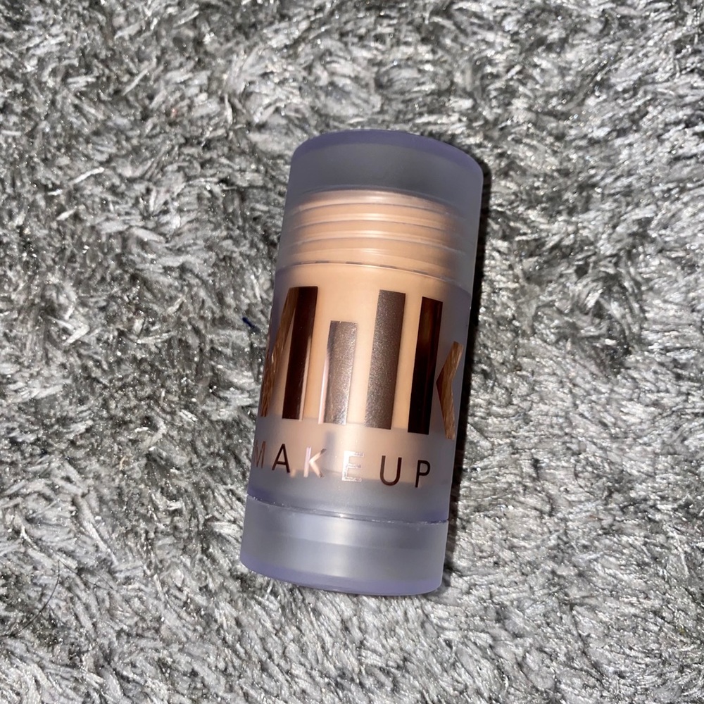 Milk Makeup Luminous Blur Stick Primer